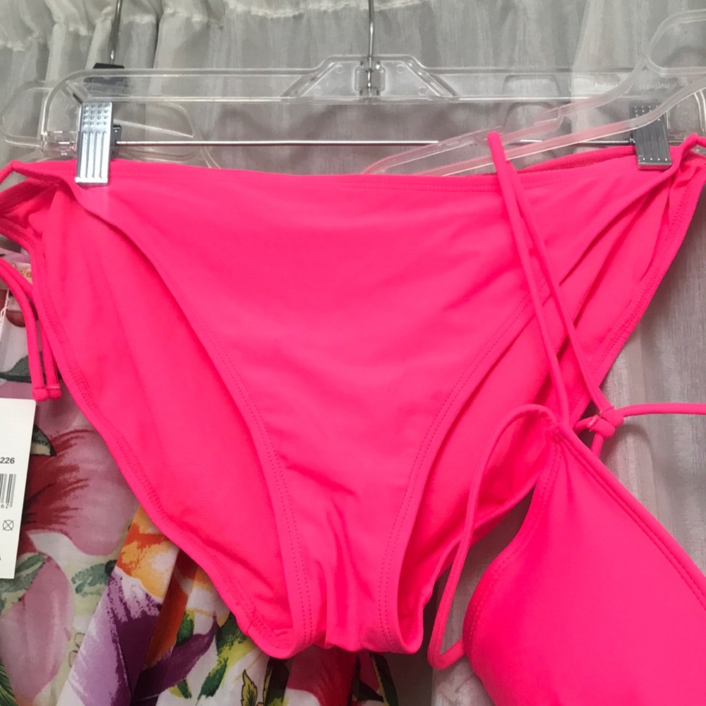 George bikini - Picture 3 of 15
